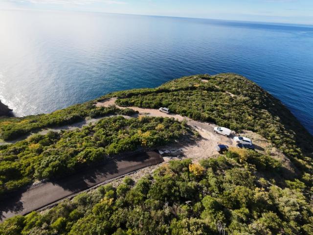 Na prodaju jedinstven plac na samoj obali mora – Zagora, opština Kotor, 1.050 m²