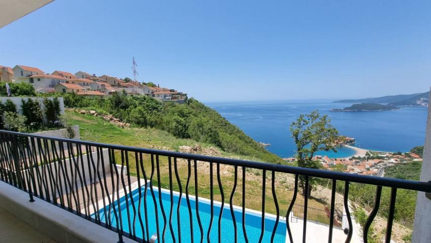 Opremljen trosoban stan 90 m² sa panoramskim pogledom na more – Blizikuće, Budva