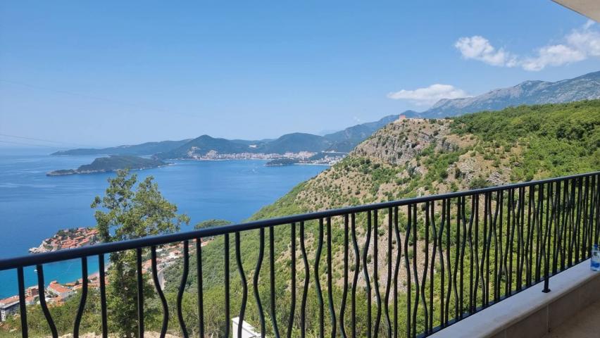 Opremljen trosoban stan 90 m² sa panoramskim pogledom na more – Blizikuće, Budva