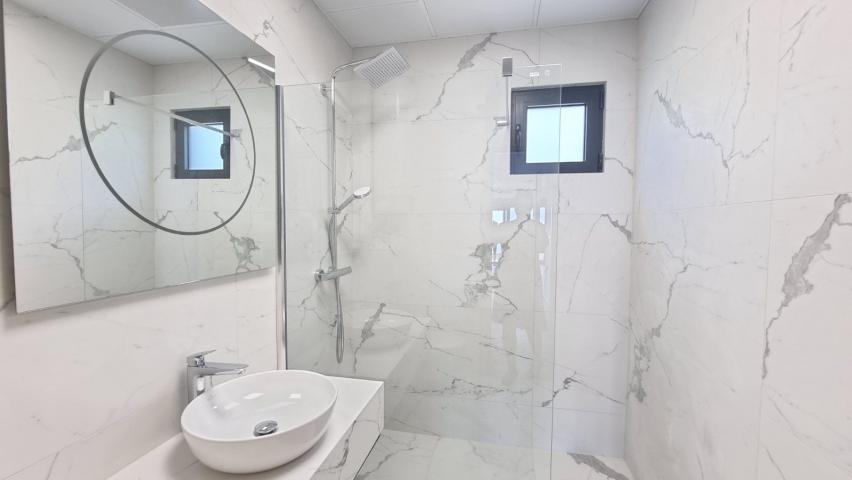 Opremljen trosoban stan 90 m² sa panoramskim pogledom na more – Blizikuće, Budva
