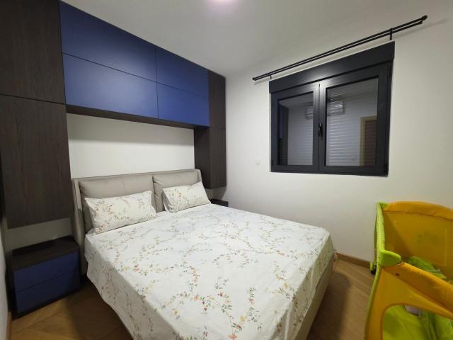 Opremljen trosoban stan 90 m² sa panoramskim pogledom na more – Blizikuće, Budva