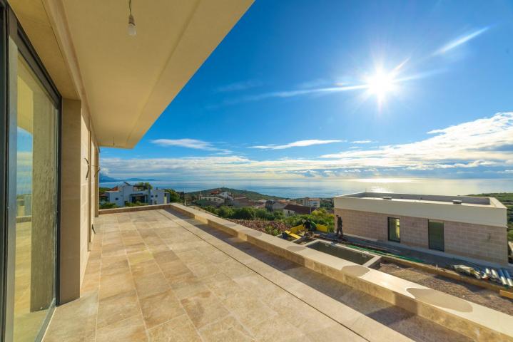 Luksuzna vila od 250 m² sa bazenom i panoramskim pogledom na more – Krimovica, Kotor
