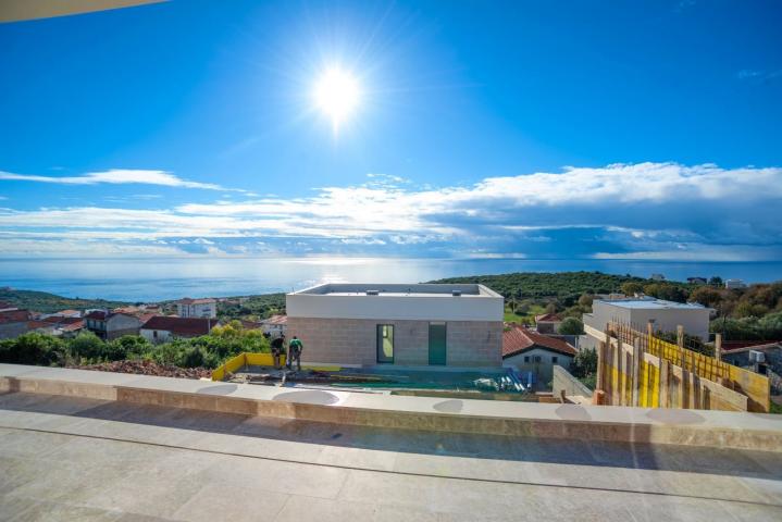 Luksuzna vila od 250 m² sa bazenom i panoramskim pogledom na more – Krimovica, Kotor