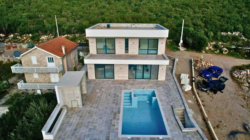 Luksuzna vila od 250 m² sa bazenom i panoramskim pogledom na more – Krimovica, Kotor