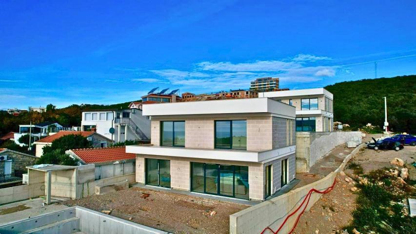 Luksuzna vila od 250 m² sa bazenom i panoramskim pogledom na more – Krimovica, Kotor