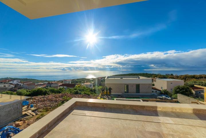Luksuzna vila od 250 m² sa bazenom i panoramskim pogledom na more – Krimovica, Kotor