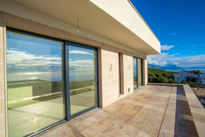 Luksuzna vila od 250 m² sa bazenom i panoramskim pogledom na more – Krimovica, Kotor