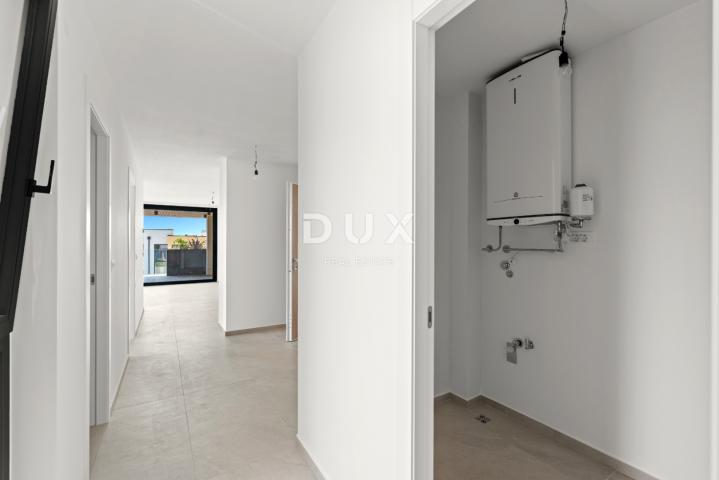 ISTRIEN, NOVIGRAD – Komfortable Wohnung in einem luxuriösen Neubau