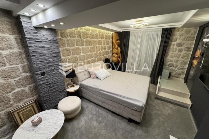 Otok Pag, Pag, moderan apartman u staroj jezgri, 150m od mora