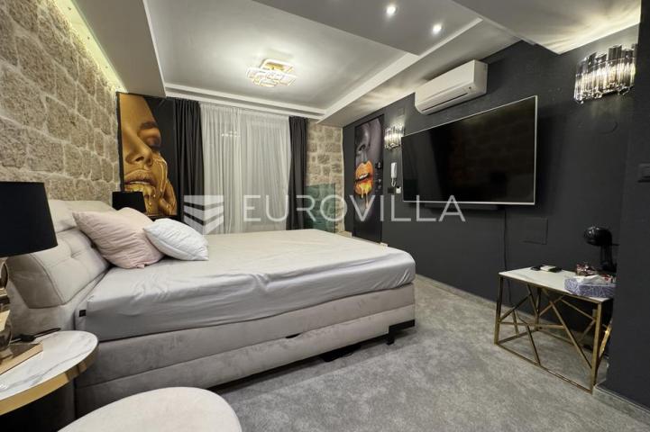 Otok Pag, Pag, moderan apartman u staroj jezgri, 150m od mora