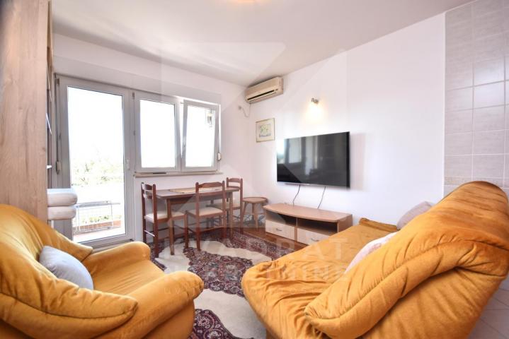 Izdavanje, Jednosoban stan, Podgorica, Preko Morače, 33m2