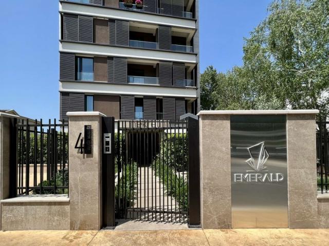 Podgorica, Emerald garden – luksuzan trosoban stan sa garažom