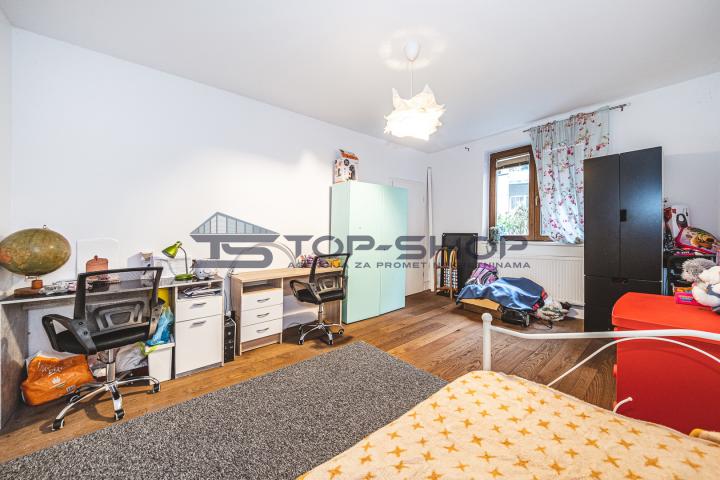 Vinogradska cesta , odlična  novi stan  površine 200 m2