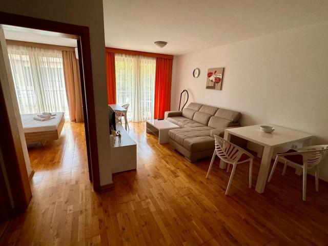 Jednosoban apartman u kompleksu sa bazenom, Przno-Budva (NA DUZI PERIOD, DOSTUPAN OD 15.07.2026)