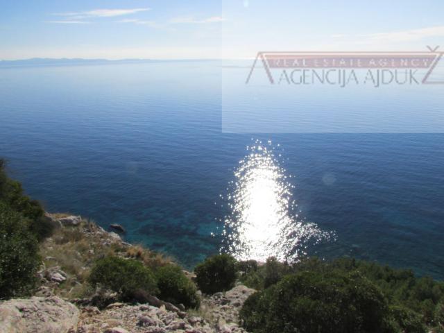 Pelješac, Orebić 1219020 m2 tj 120 hektara u komadu!