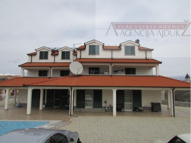 Imotski - Cista Provo vila  sa bazenom 742 m2 - sniženo