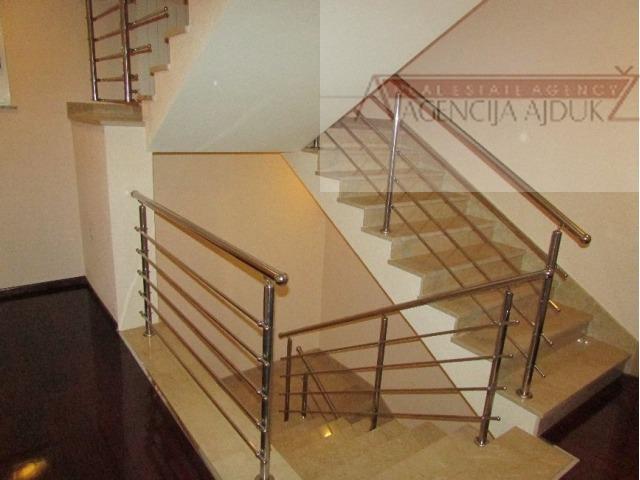 Imotski - Cista Provo vila  sa bazenom 742 m2 - sniženo