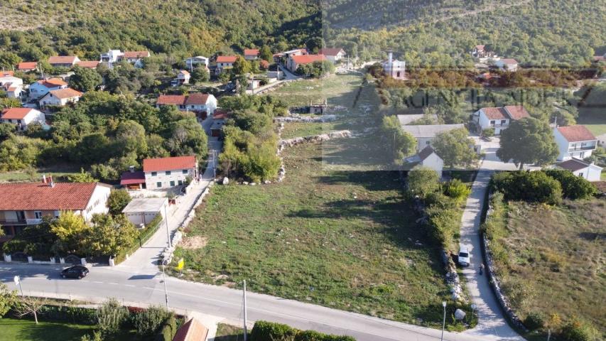 Imotski građevinsko zemljište 7665 m2 - novo - TOP