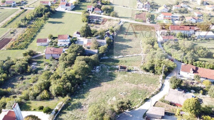Imotski građevinsko zemljište 7665 m2 - novo - TOP