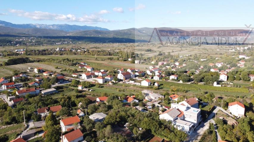 Imotski građevinsko zemljište 7665 m2 - novo - TOP