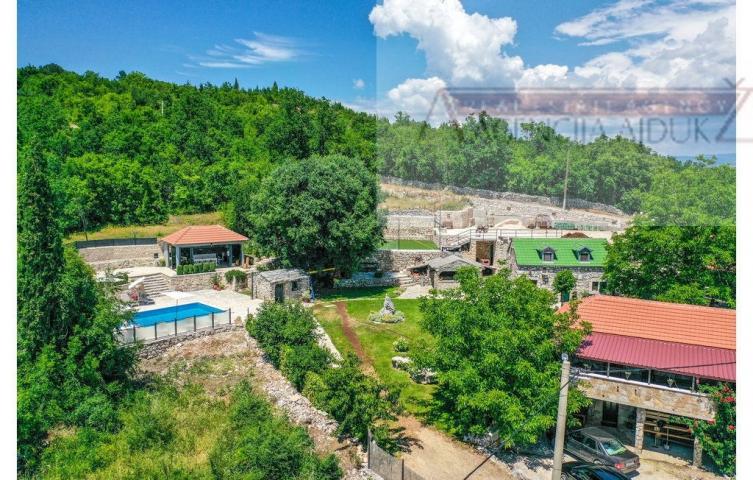 Imotski kompleks kuća za odmor - top lokacija - intima