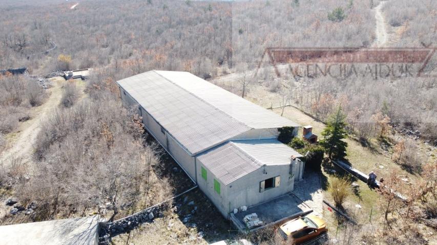 Svib Jasenak stambeno-poslovni objekt 403 m2 - intima - novo