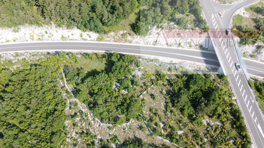 Zagvozd građevinsko zemljište 1817 m2 - novo u ponudi