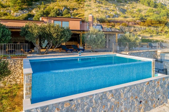 Omiš vila Stanići top lokacija - intima - pogled na more