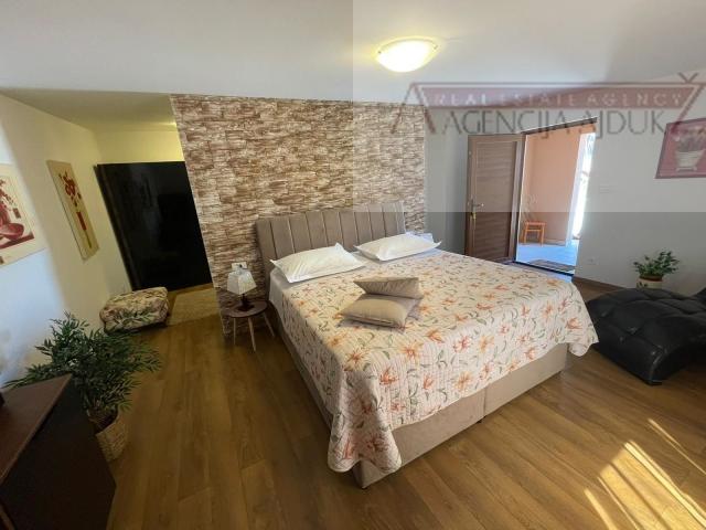 Omiš vila Stanići top lokacija - intima - pogled na more