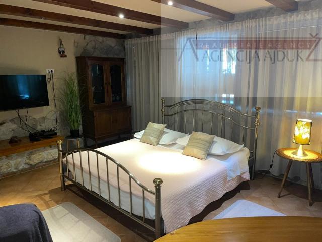 Omiš vila Stanići top lokacija - intima - pogled na more