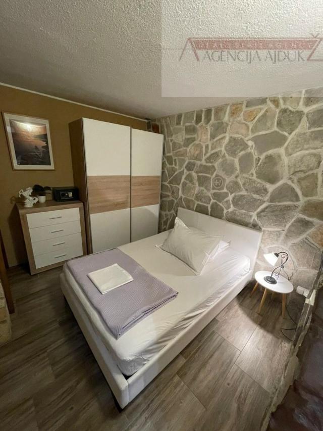 Omiš vila Stanići top lokacija - intima - pogled na more