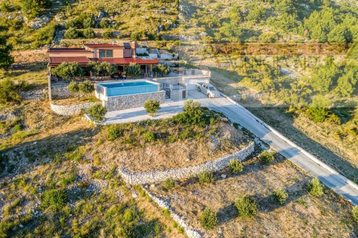 Omiš vila Stanići top lokacija - intima - pogled na more