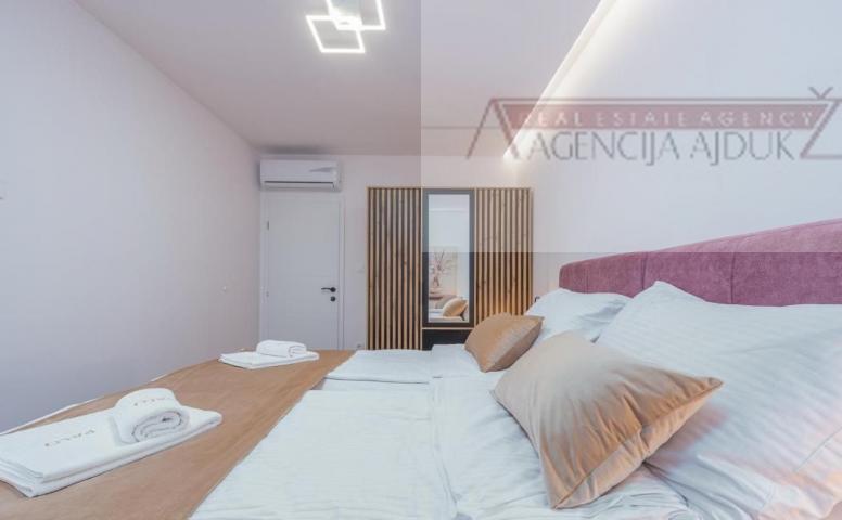 Zadar Borik novouređeni i namješteni stan 70 m2