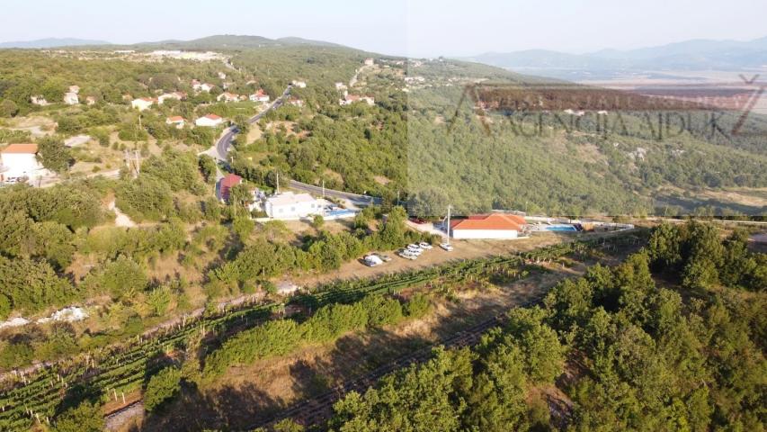 Imotski 2029 m2 građevinsko zemljište - otvoren pogled - novo