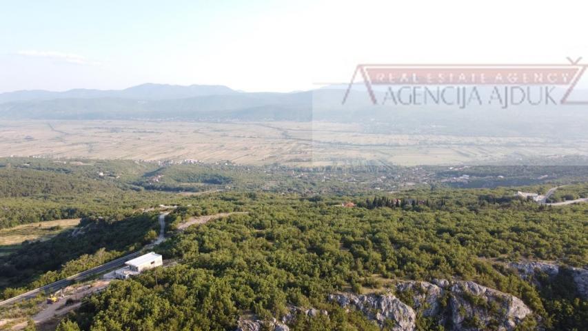 Imotski 2029 m2 građevinsko zemljište - otvoren pogled - novo