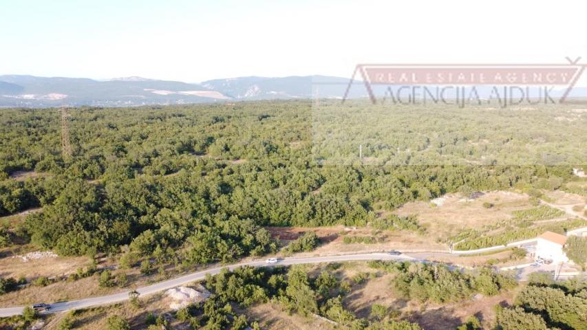 Imotski 2029 m2 građevinsko zemljište - otvoren pogled - novo