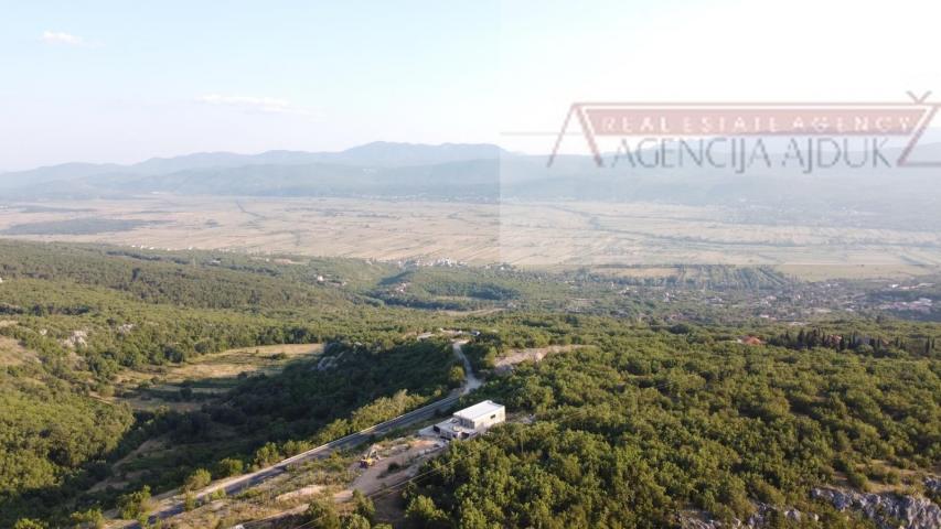 Imotski 2029 m2 građevinsko zemljište - otvoren pogled - novo
