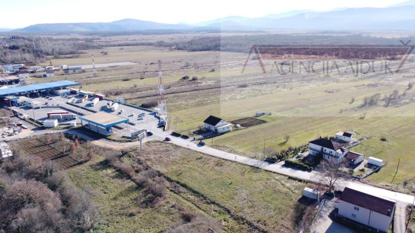 Imotski Vinjani Donji 3752 m2 građevinsko i poljoprivredno zemljište