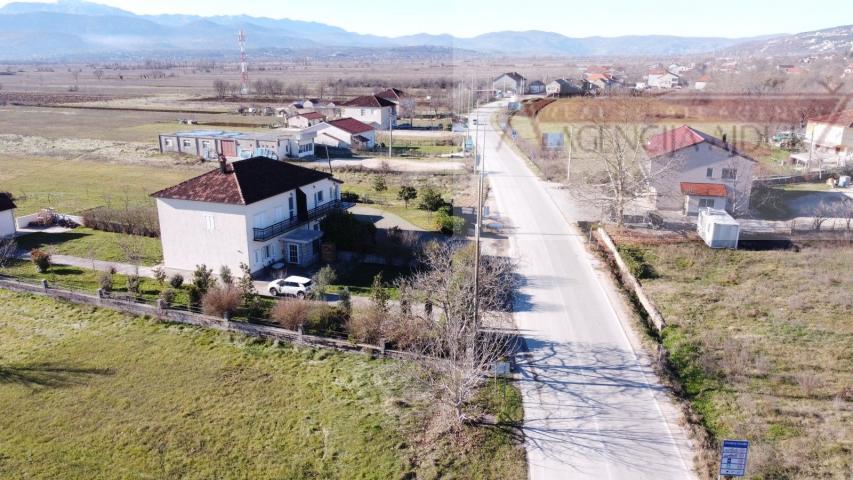 Imotski Vinjani Donji 3752 m2 građevinsko i poljoprivredno zemljište