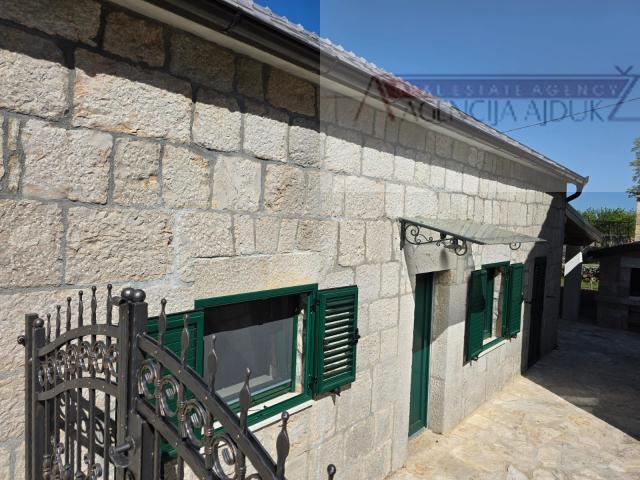 Imotski renovirana kamena kuća - vrhunska nekretnina - novo!