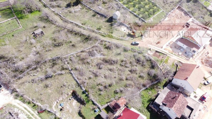 Imotski 764 m2 građevinsko zemljište - Vinjani Donji