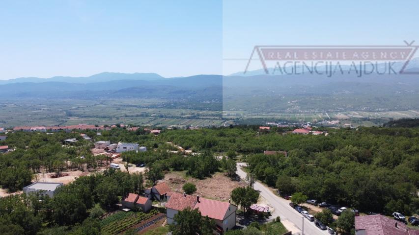 Imotski 1000 m2 građevinsko zemljište Glavina Gornja