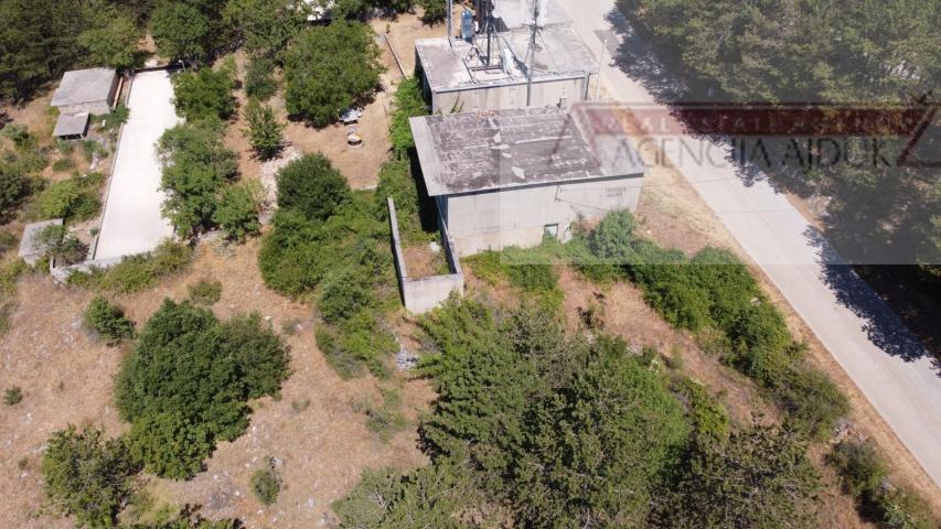 Imotski Proložac kuća  u izgradnji + velika okućnica 2000 m2 