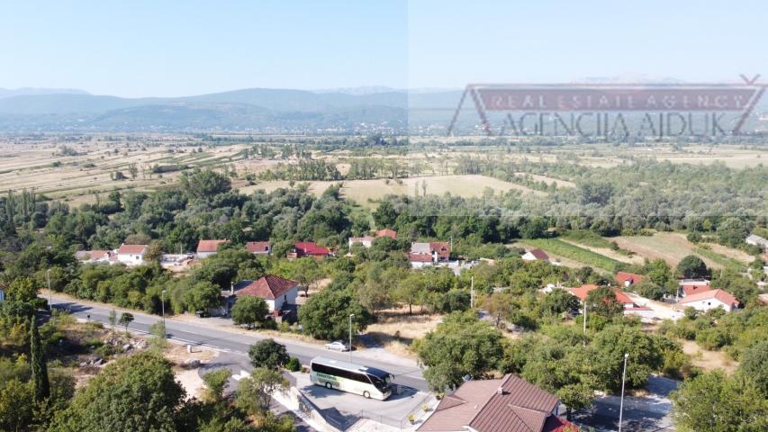 Imotski - Vinjani Donji 2348 m2 građevinsko zemljište