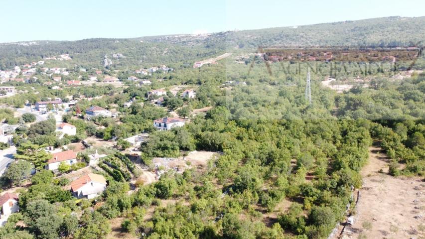 Imotski - Vinjani Donji 2348 m2 građevinsko zemljište