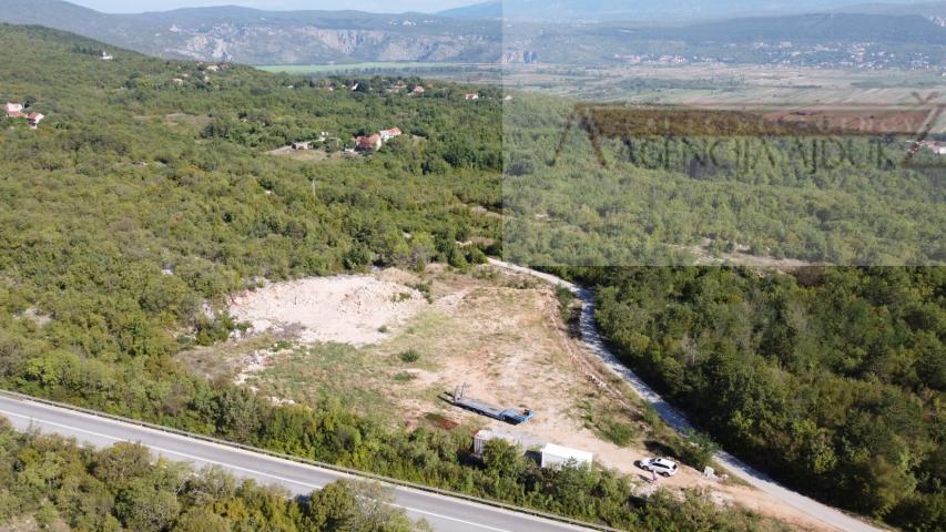 Imotski 8883 m2 građevinsko zemljište - NOVO!!