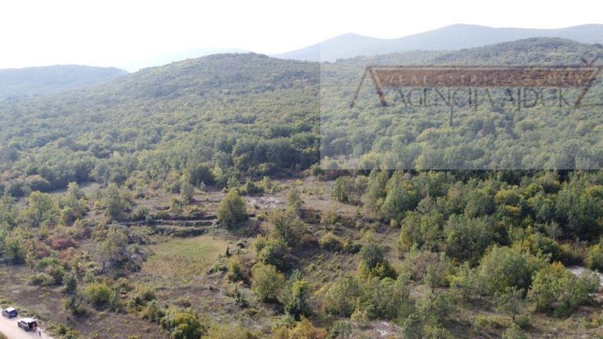 Imotski Poljica građevinsko zemljište 1000 m2 - novo!