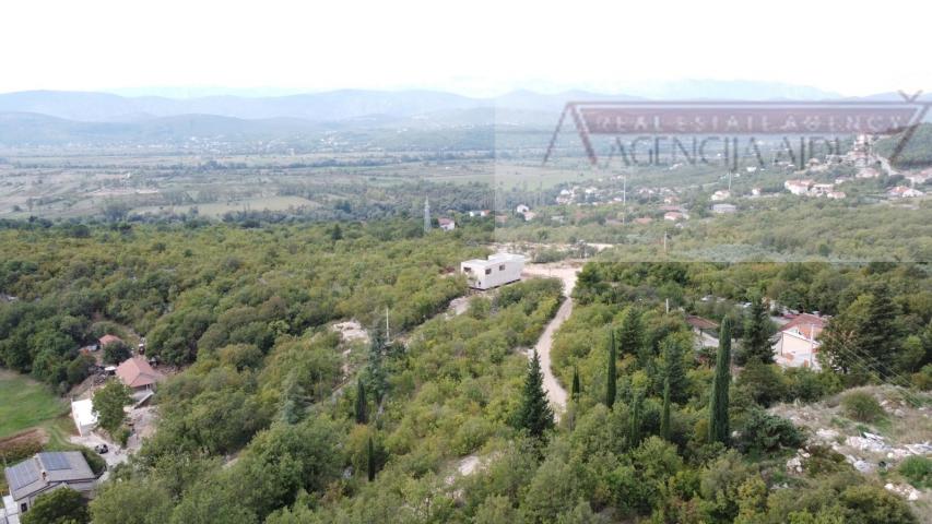 Imotski građevinsko zemljište 1571 m2 Vinjani Donji