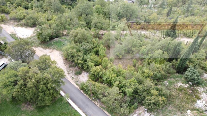 Imotski građevinsko zemljište 1571 m2 Vinjani Donji