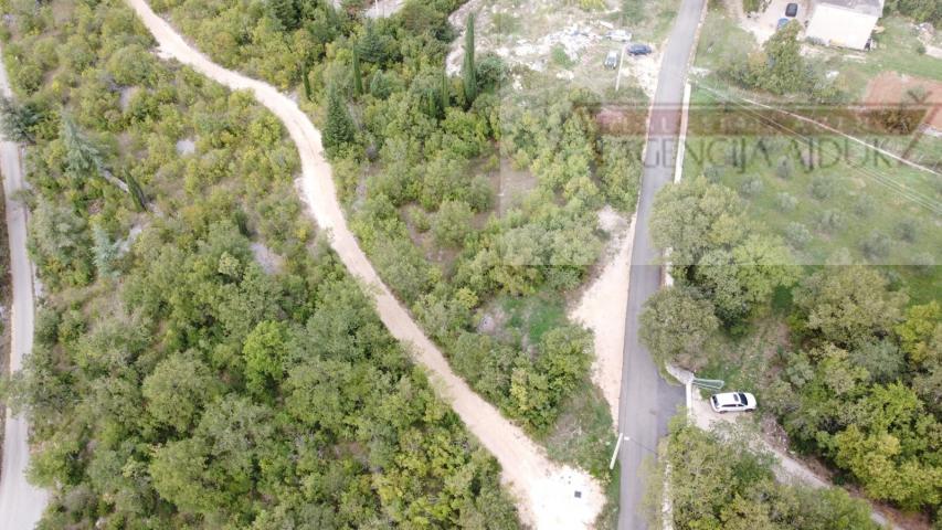 Imotski građevinsko zemljište 1571 m2 Vinjani Donji